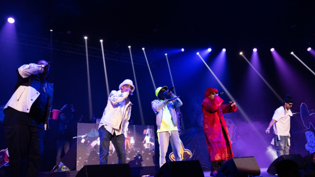 Bone Thugs-N-Harmony perform ‘Tha Crossroads’ on Everybody’s Live With John Mulaney