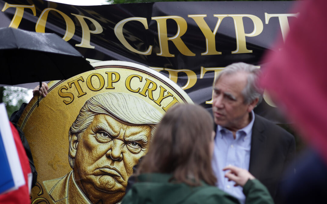 Protesters decry ‘crypto corruption’ as Trump fetes top investors in his crypto meme coin