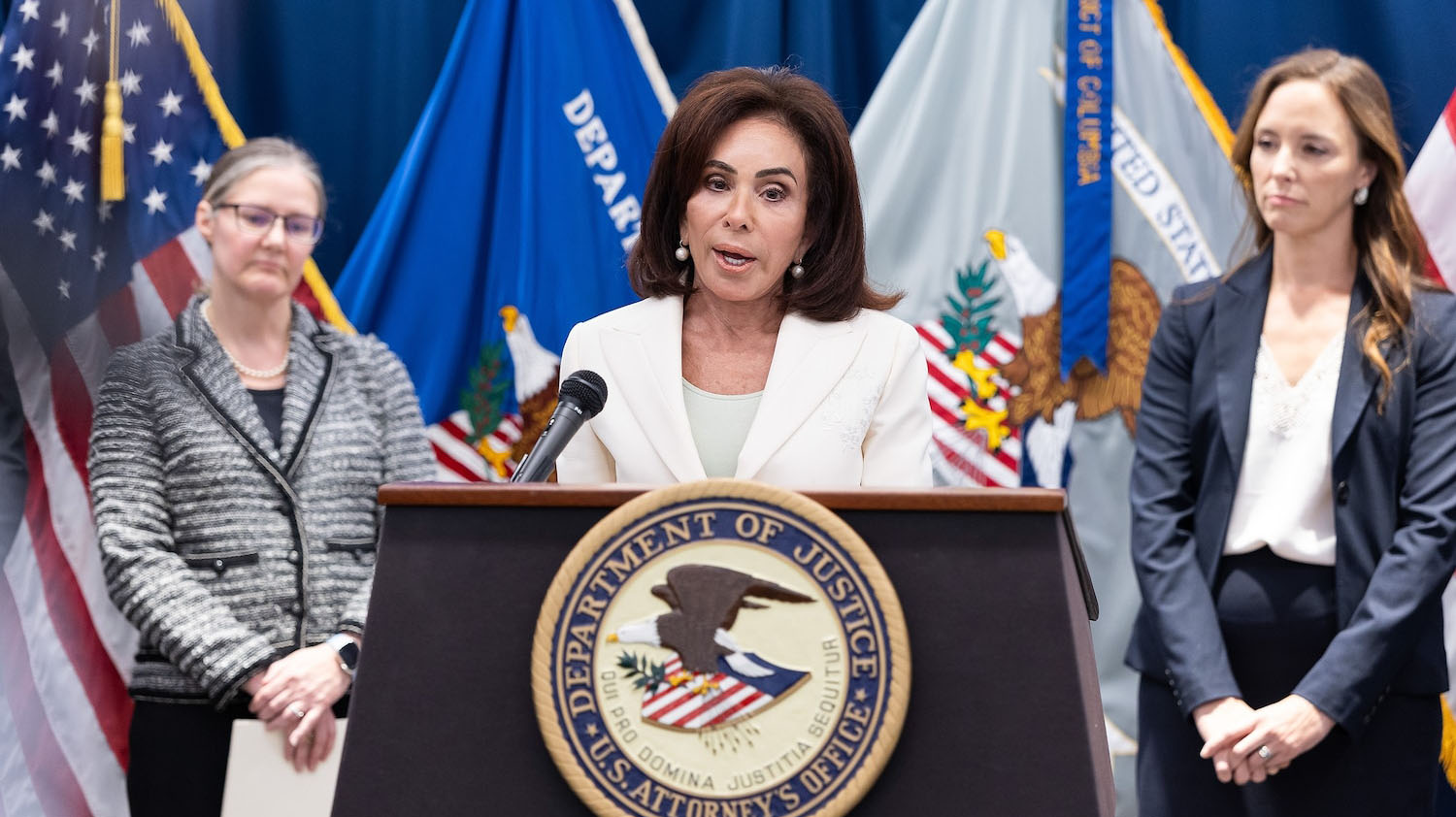 Getty jeaninepirro 090926