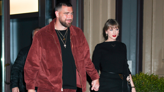 Getty taylorswifttraviskelce 091126