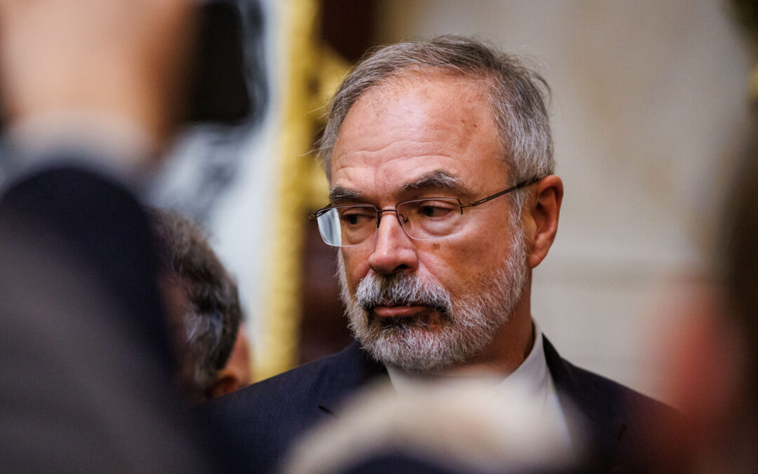 Congressman threatens reporter with potential criminal charges for recording him