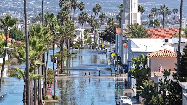Newport beach flooding ap bh 101126 1791722069717 hpmain 16x9